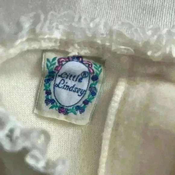 Little Lindsey Off-White top with embroidered red flowers, button back lace trim - Picture 5 of 6